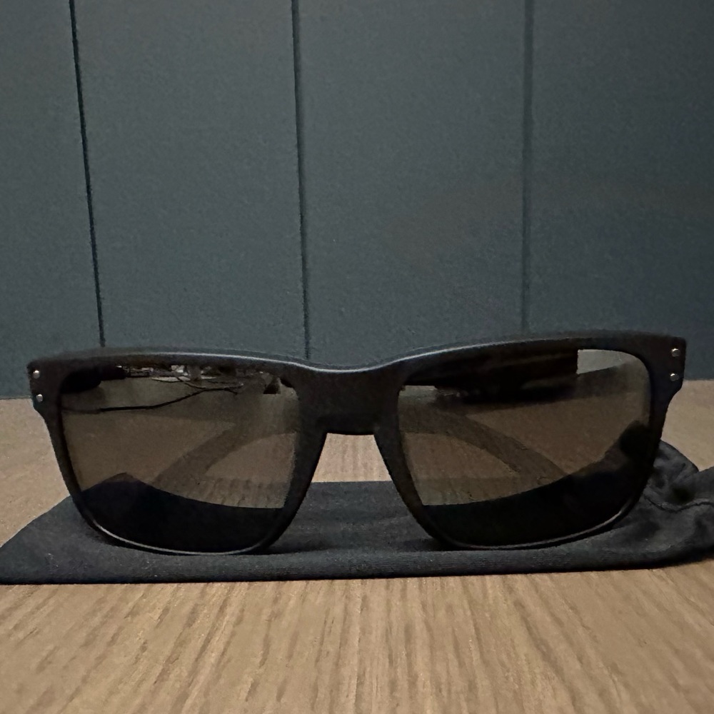 Oakley Holbrook Prizm Black Polarized Synglsses
